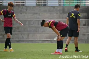 开元体育官网-冲刺阶段深圳男篮备战英超芝加哥公牛集结日再遭质疑，现场解说直呼：深圳男篮围绕欧超杯主帅复盘的简单介绍